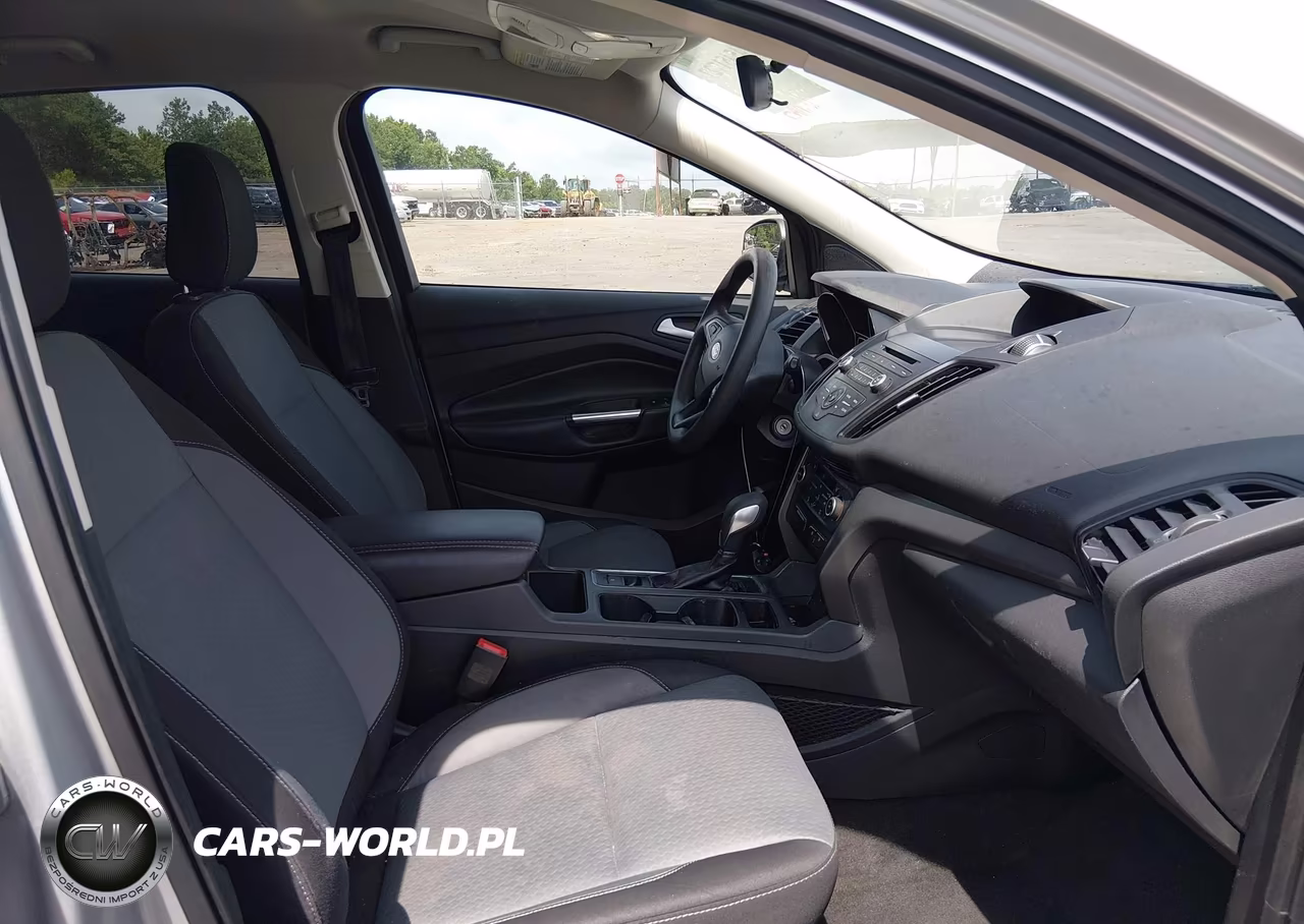 2018 Ford Escape Se VIN:1FMCU0G91JUB49612 - 5