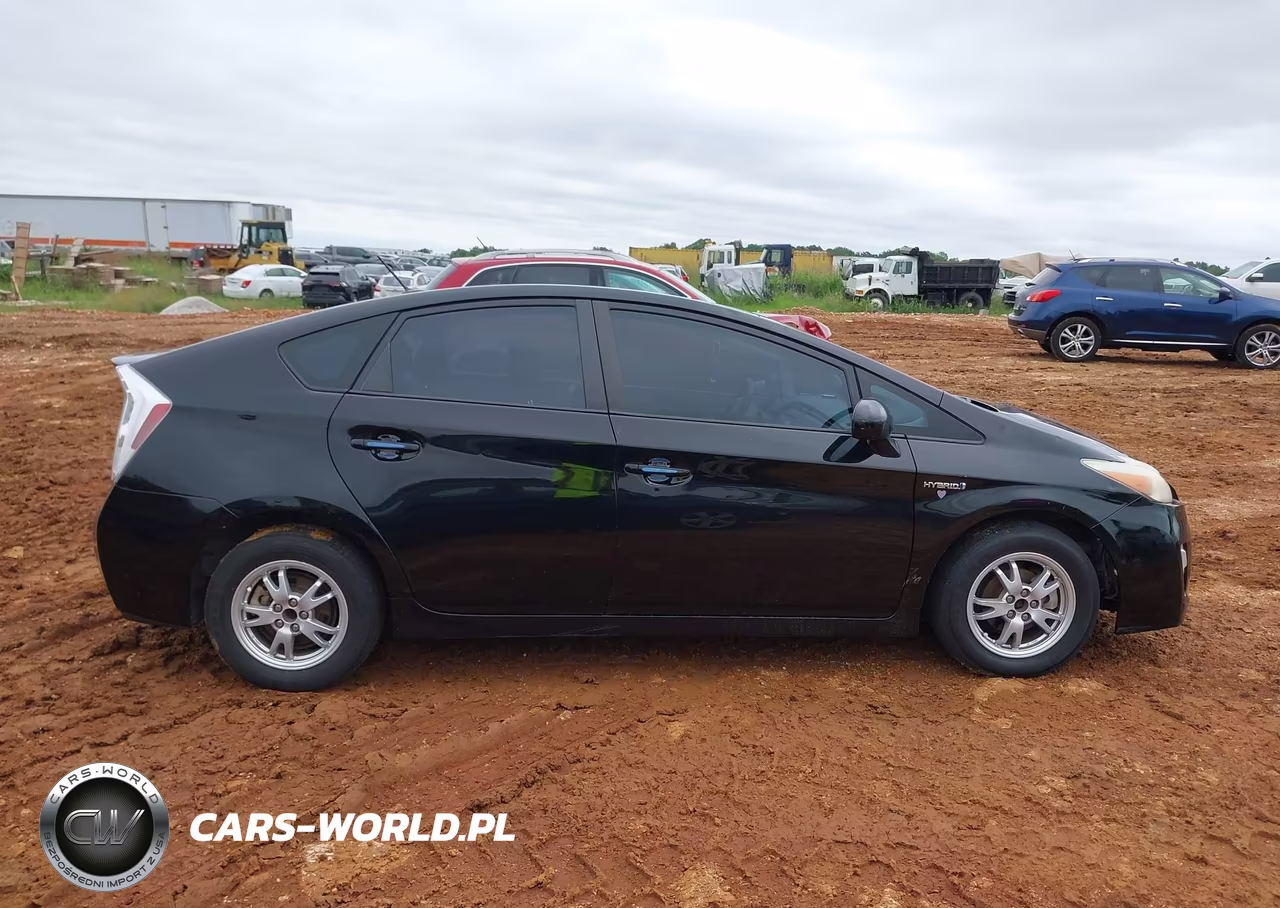 2011 Toyota Prius Two VIN:JTDKN3DU2B0297445 - 14