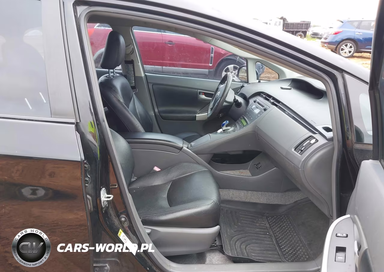 2011 Toyota Prius Two VIN:JTDKN3DU2B0297445 - 5