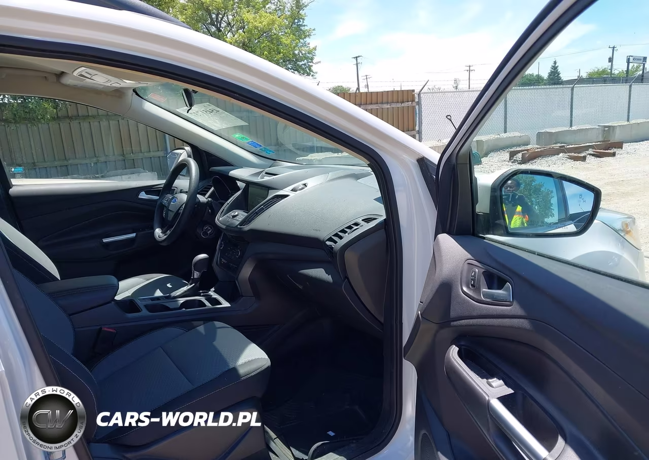 2017 Ford Escape Se VIN:1FMCU9GD4HUA13056 - 5