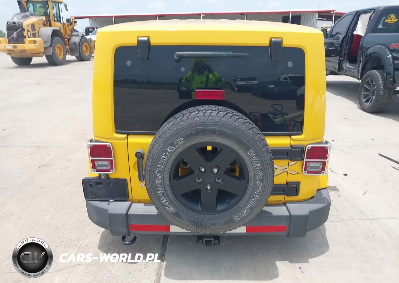2015 Jeep Wrangler Unlimited Wrangler X VIN:1C4BJWEG6FL627985 - 16