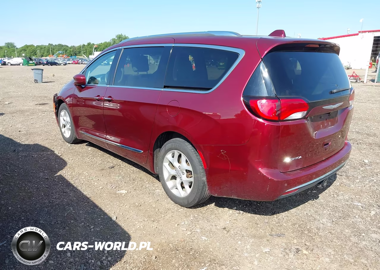 2017 Chrysler Pacifica Touring-L Plus VIN:2C4RC1EG3HR518812 - 3