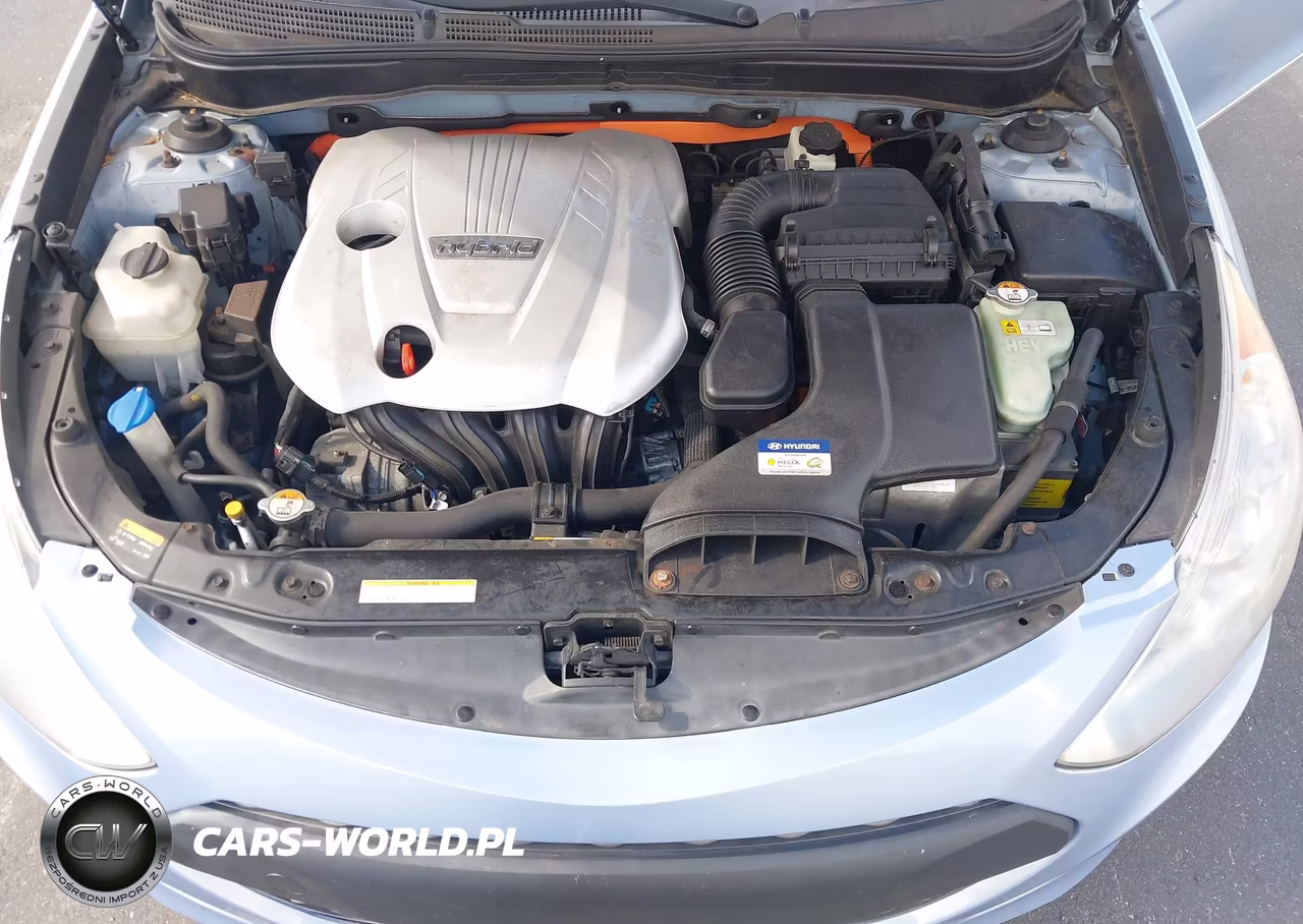 2015 Hyundai Sonata Hybrid VIN:KMHEC4A43FA124929 - 10