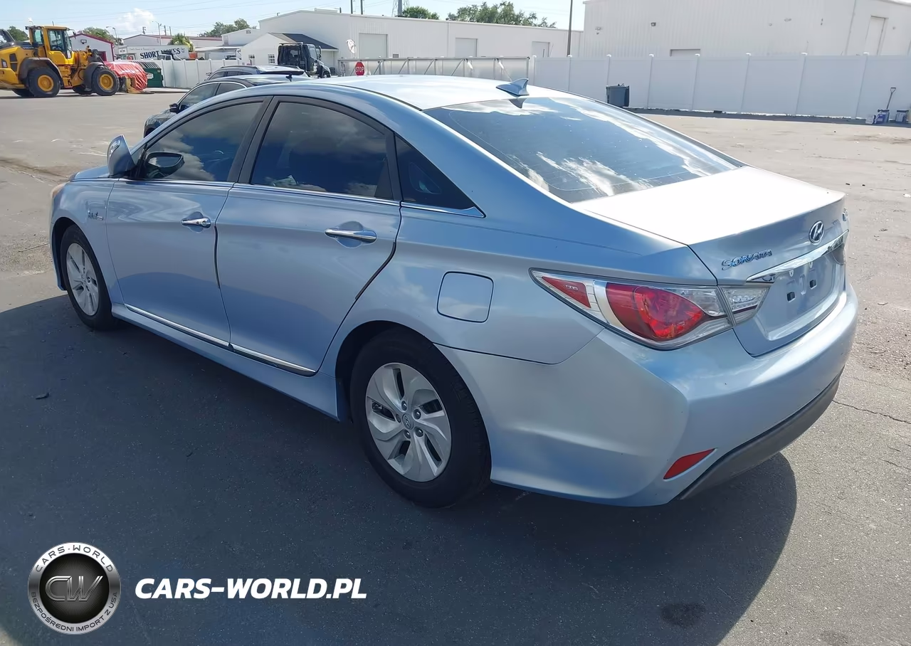 2015 Hyundai Sonata Hybrid VIN:KMHEC4A43FA124929 - 3