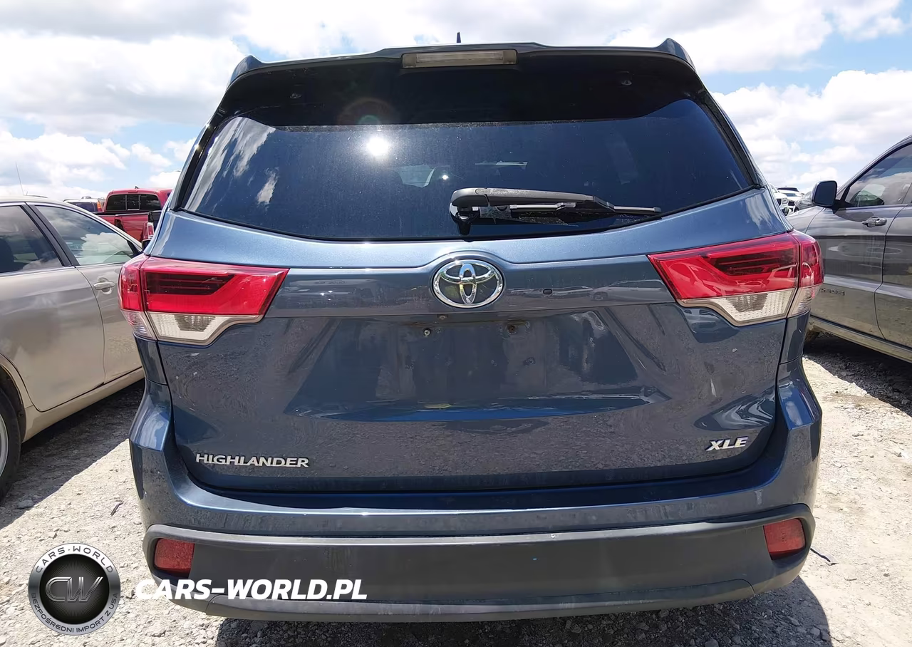 2018 Toyota Highlander Xle VIN:5TDKZRFH4JS272081 - 17