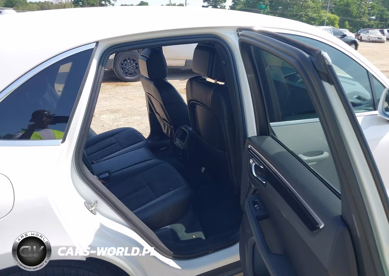 2015 Porsche Macan S VIN:WP1AB2A53FLB51649 - 8