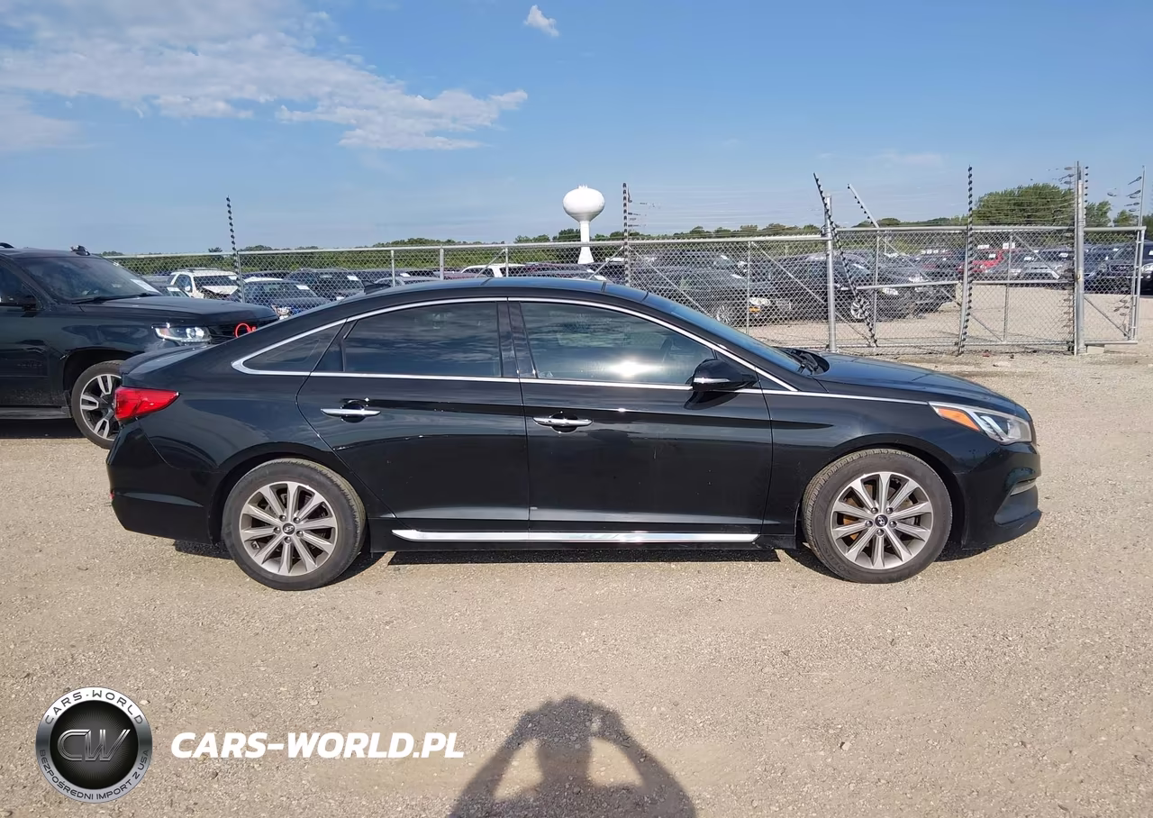 2016 Hyundai Sonata Limited VIN:5NPE34AF6GH272332 - 13