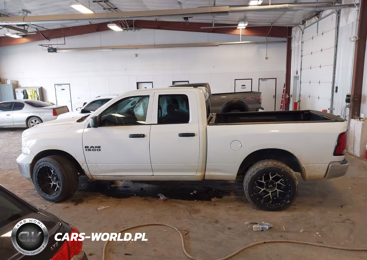 2019 Ram 1500 Classic St VIN:1C6RR7FG7KS660898 - 14