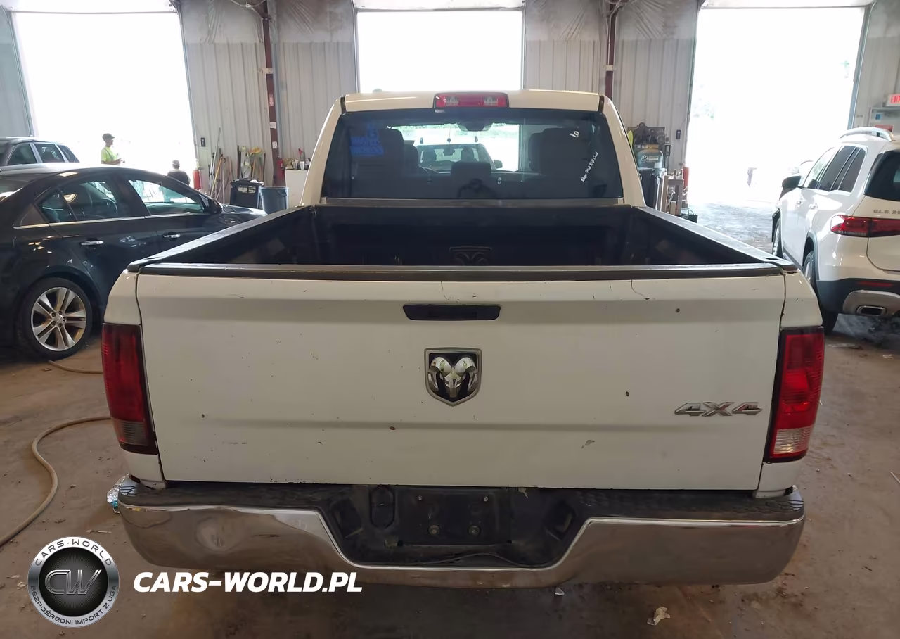 2019 Ram 1500 Classic St VIN:1C6RR7FG7KS660898 - 16