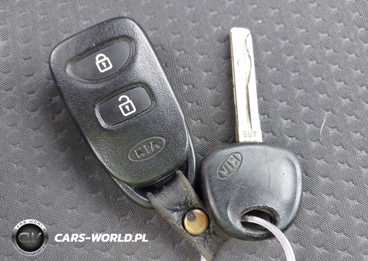 2011 Kia Sorento Lx VIN:5XYKTCA14BG154992 - 11