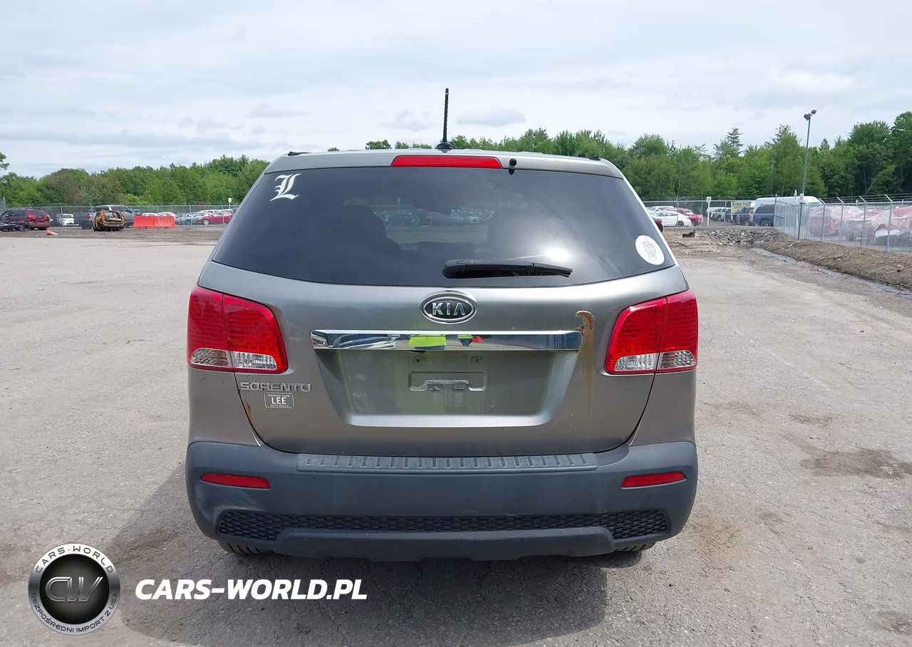 2011 Kia Sorento Lx VIN:5XYKTCA14BG154992 - 15