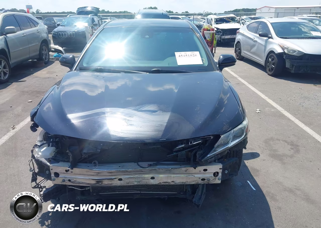 2018 Toyota Camry Le VIN:4T1B11HK8JU091218 - 13