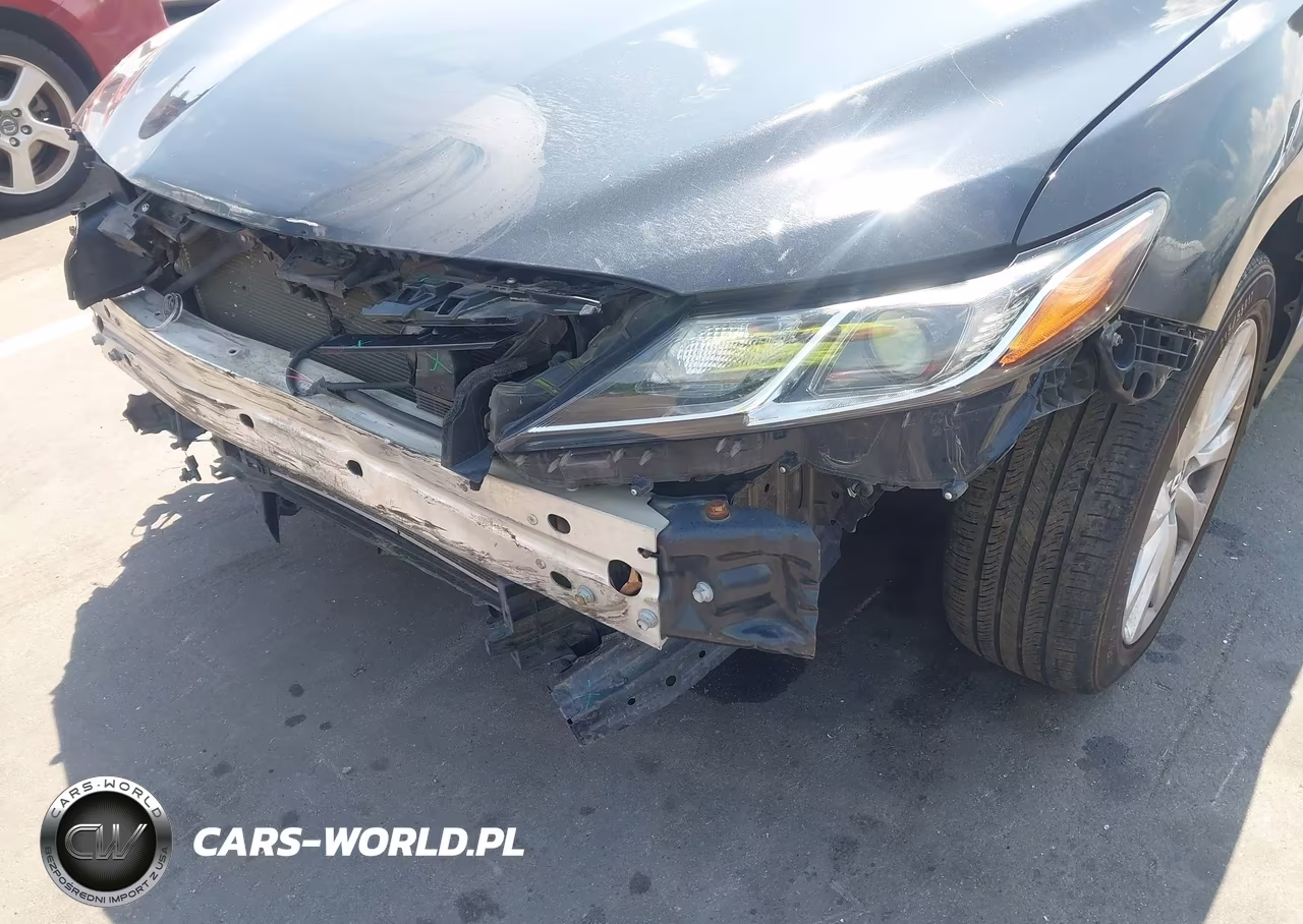 2018 Toyota Camry Le VIN:4T1B11HK8JU091218 - 6
