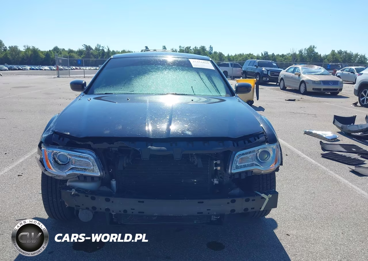 2013 Chrysler 300 Motown VIN:2C3CCAAG9DH722899 - 13