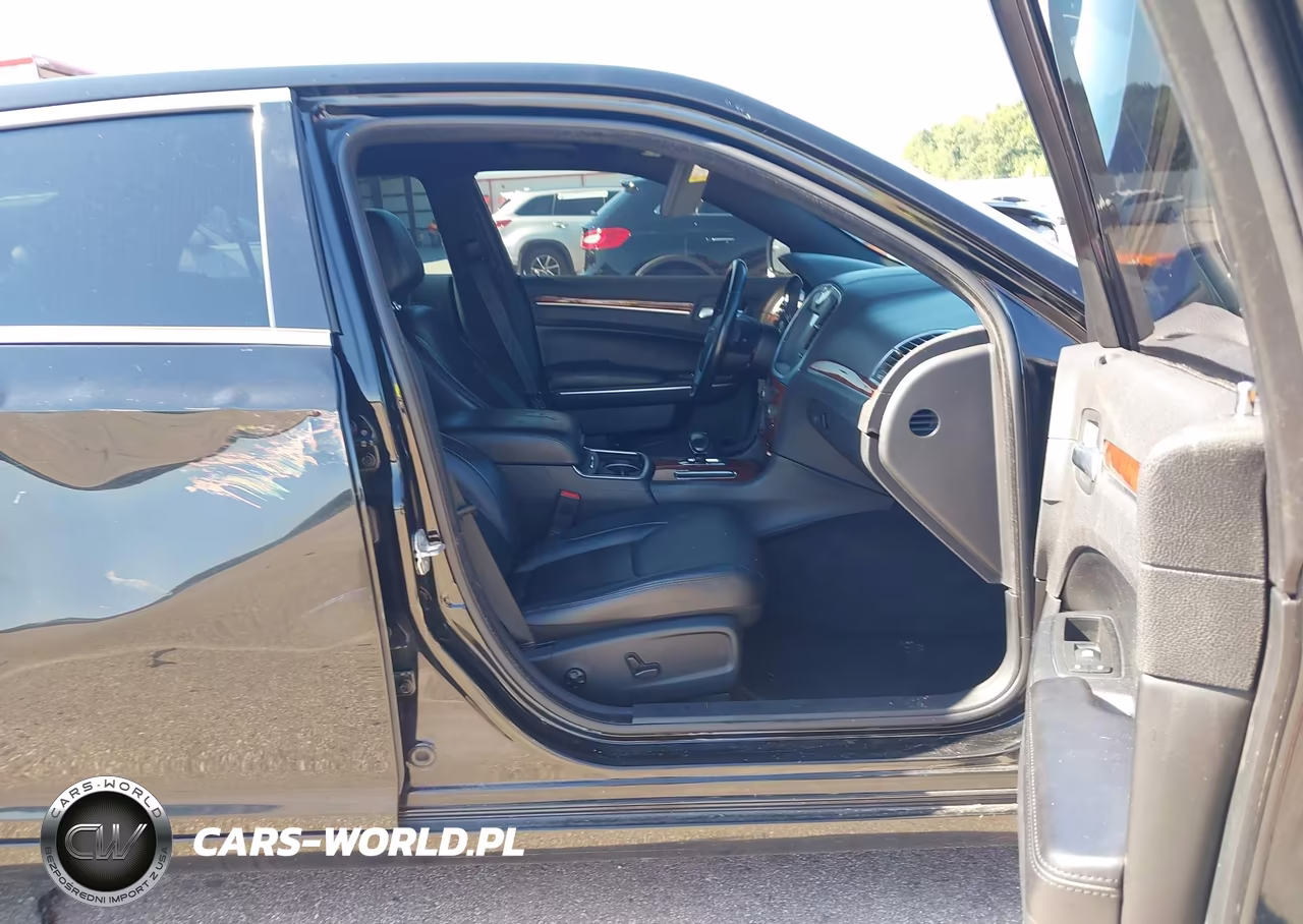 2013 Chrysler 300 Motown VIN:2C3CCAAG9DH722899 - 5