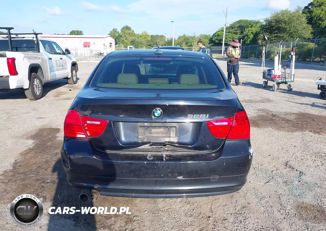 2010 BMW 328I xDrive VIN:WBAPK7C5XAA461613 - 16