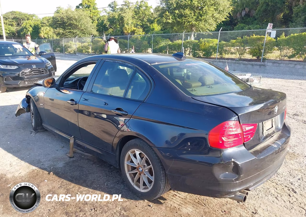 2010 BMW 328I xDrive VIN:WBAPK7C5XAA461613 - 3