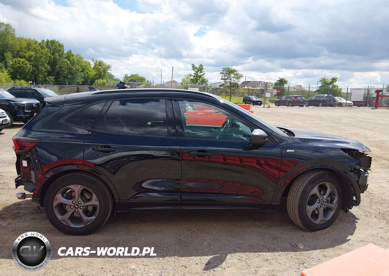 2023 Ford Escape St-Line VIN:1FMCU0MN6PUB33867 - 13