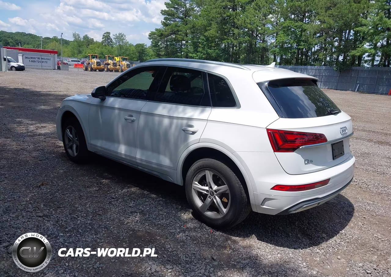 2021 Audi Q5 Premium 45 Tfsi Quattro S Tronic VIN:WA1AAAFY5M2088603 - 3