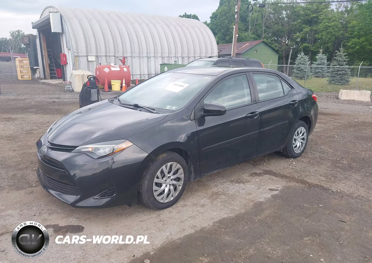 2018 Toyota Corolla Le VIN:2T1BURHE5JC096703 - 2