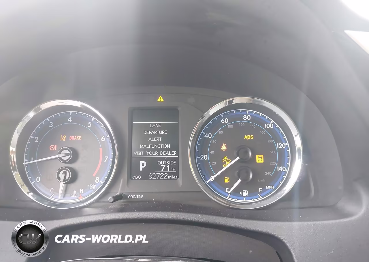 2018 Toyota Corolla Le VIN:2T1BURHE5JC096703 - 7
