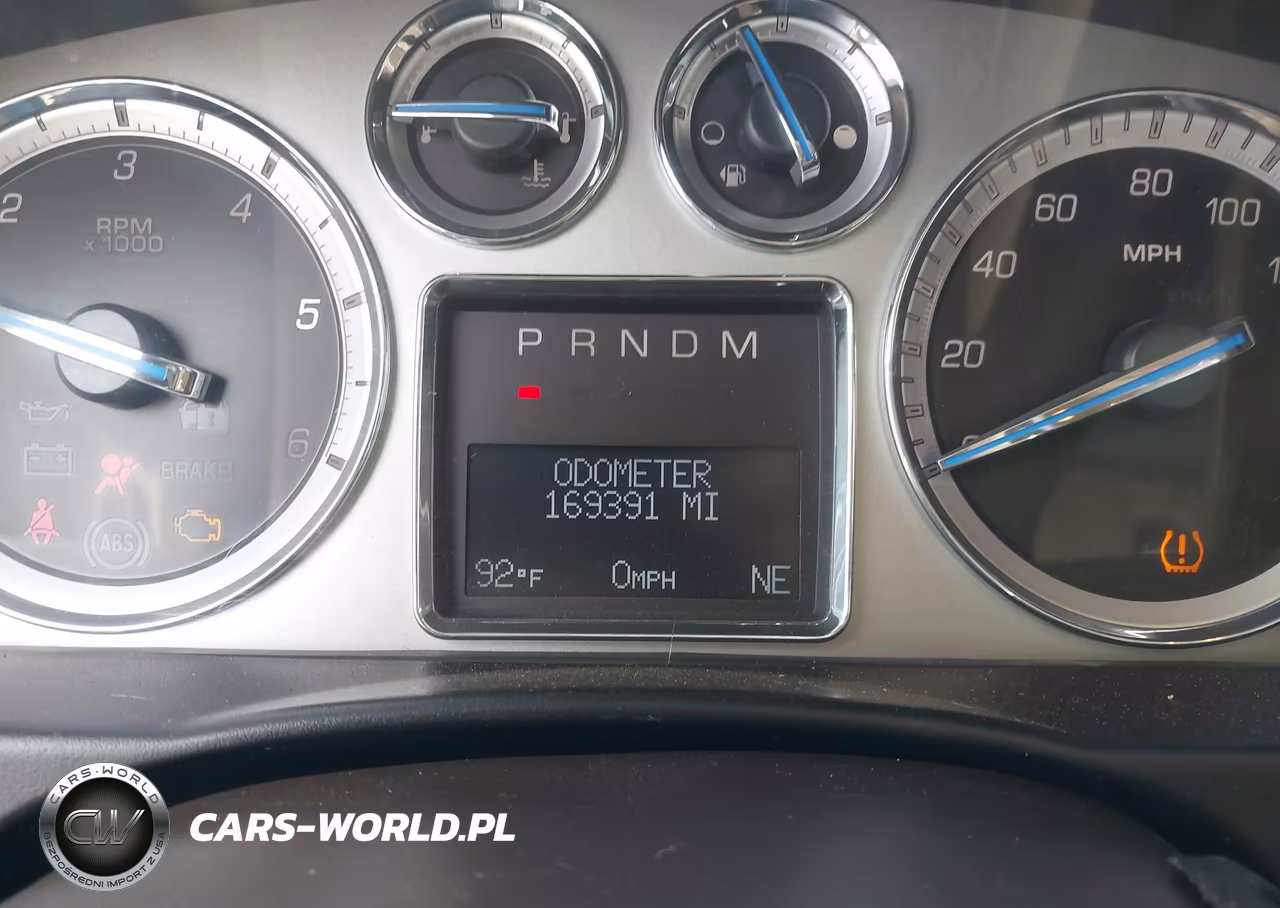 2011 Cadillac Escalade Luxury VIN:1GYS4BEF2BR377007 - 15