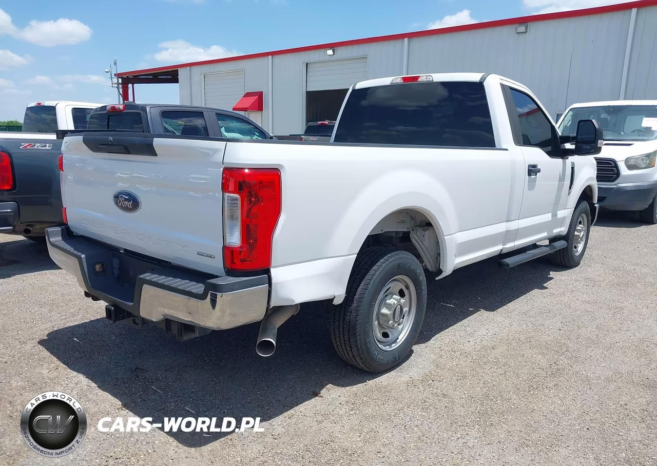 2018 Ford F-350 Xl-Xlt VIN:1FTBF3A6XJEC83796 - 4