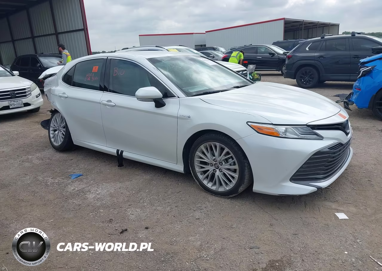 2019 Toyota Camry Hybrid Xle – zdjęcie 1 z 16