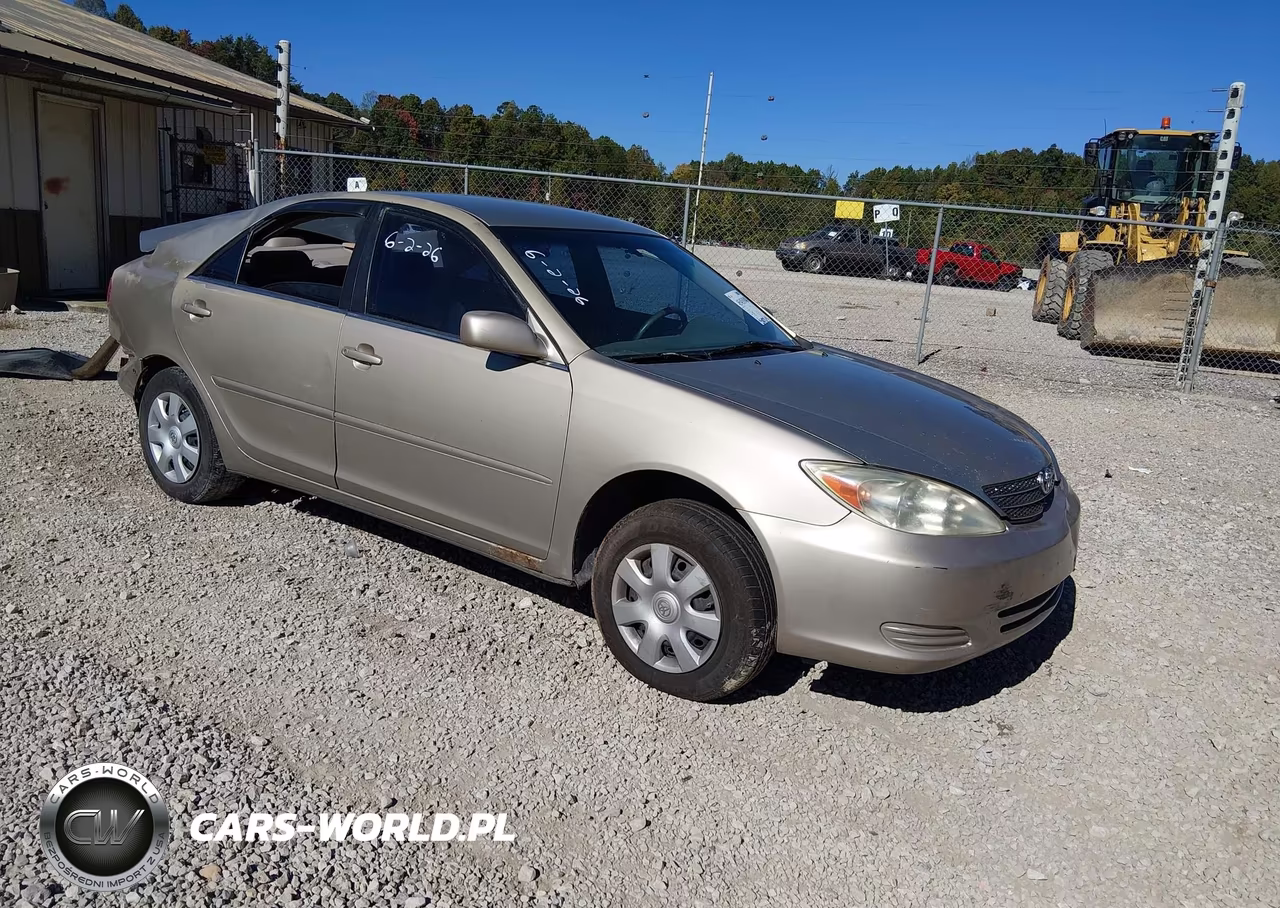 2004 Toyota Camry Le – zdjęcie 1 z 12