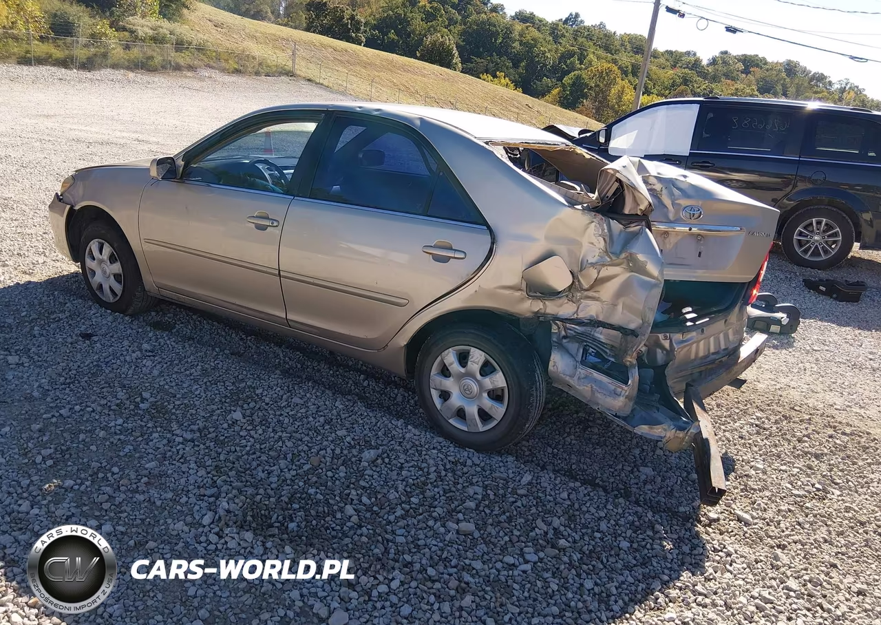 2004 Toyota Camry Le VIN:4T1BE32K34U806130 - 3
