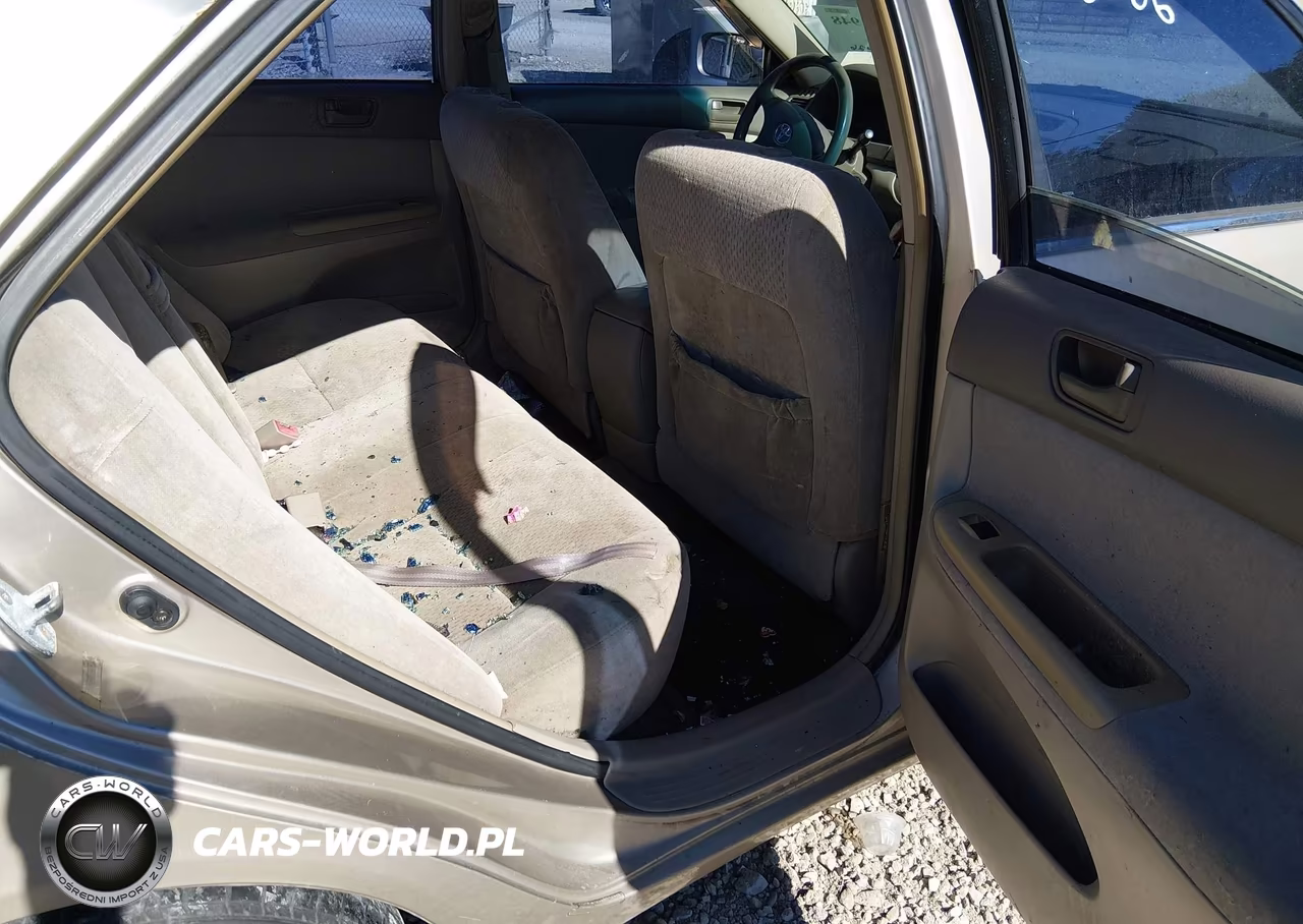 2004 Toyota Camry Le VIN:4T1BE32K34U806130 - 8