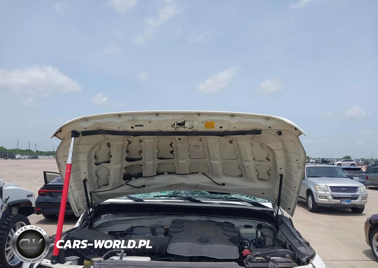 2012 Toyota Fj Cruiser VIN:JTEBU4BF6CK146123 - 10