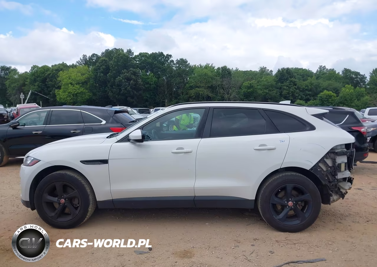 2017 Jaguar F-Pace 35T Premium VIN:SADCJ2BV4HA494971 - 14