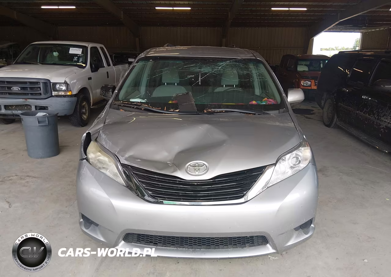 2016 Toyota Sienna Le 8 Passenger VIN:5TDKK3DC1GS738096 - 12