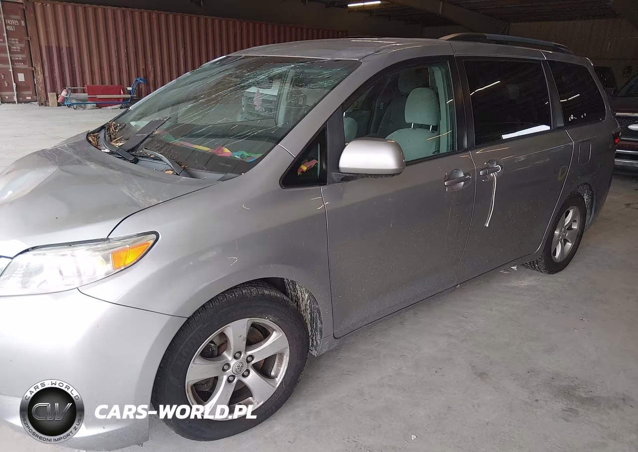 2016 Toyota Sienna Le 8 Passenger VIN:5TDKK3DC1GS738096 - 2