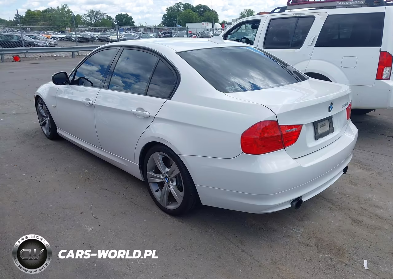 2011 BMW 335I VIN:WBAPM5C52BE576425 - 3