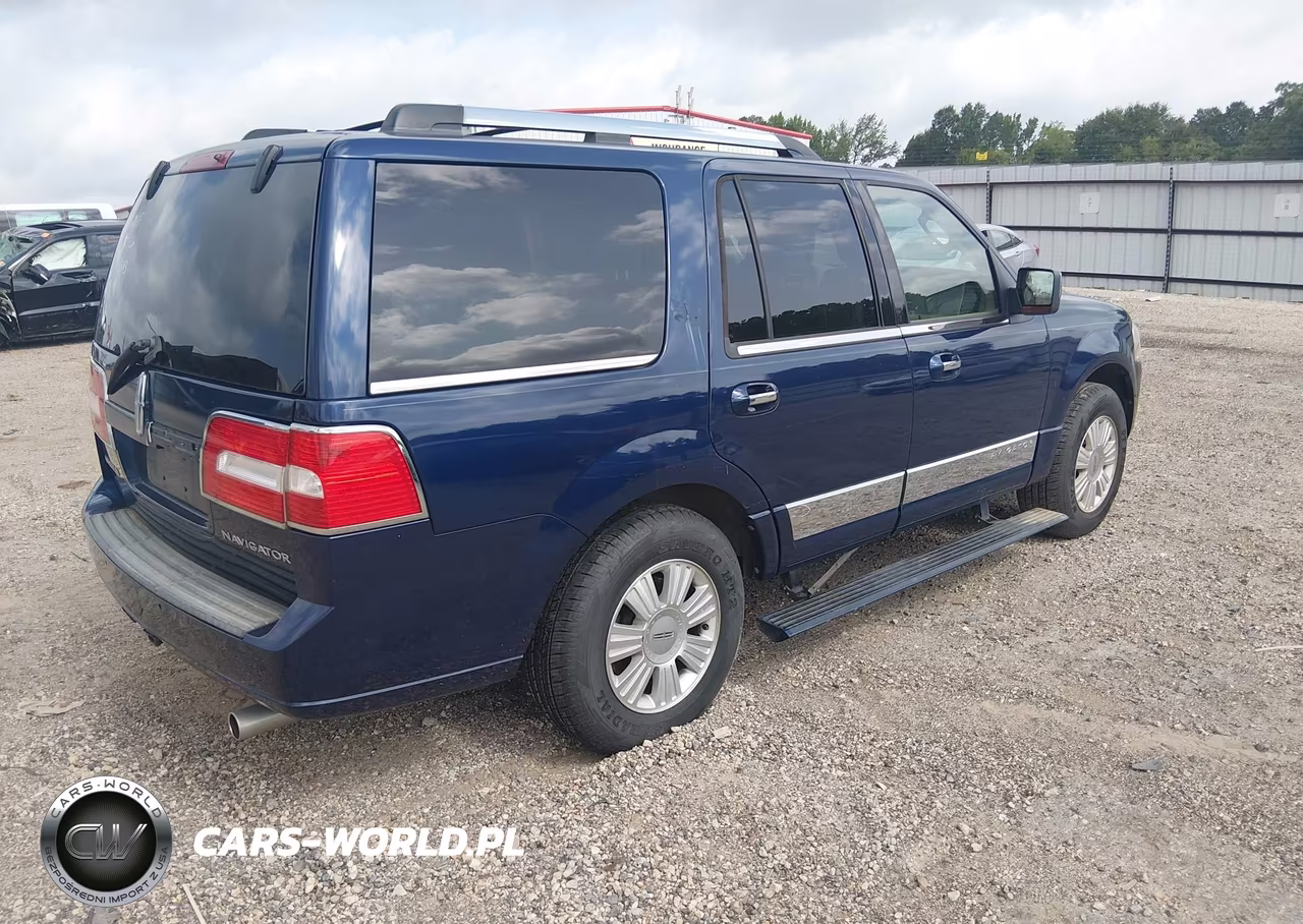 2010 Lincoln Navigator VIN:5LMJJ2H55AEJ01643 - 4
