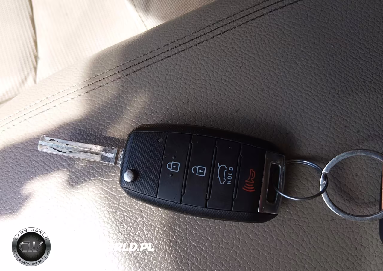 2015 Kia Sorento Lx VIN:5XYKTCA63FG564071 - 11