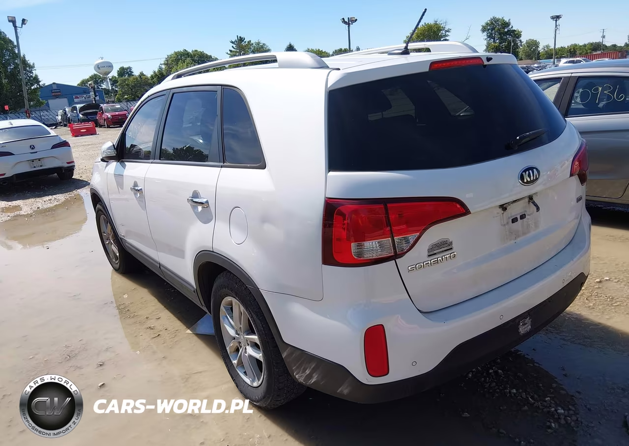 2015 Kia Sorento Lx VIN:5XYKTCA63FG564071 - 3
