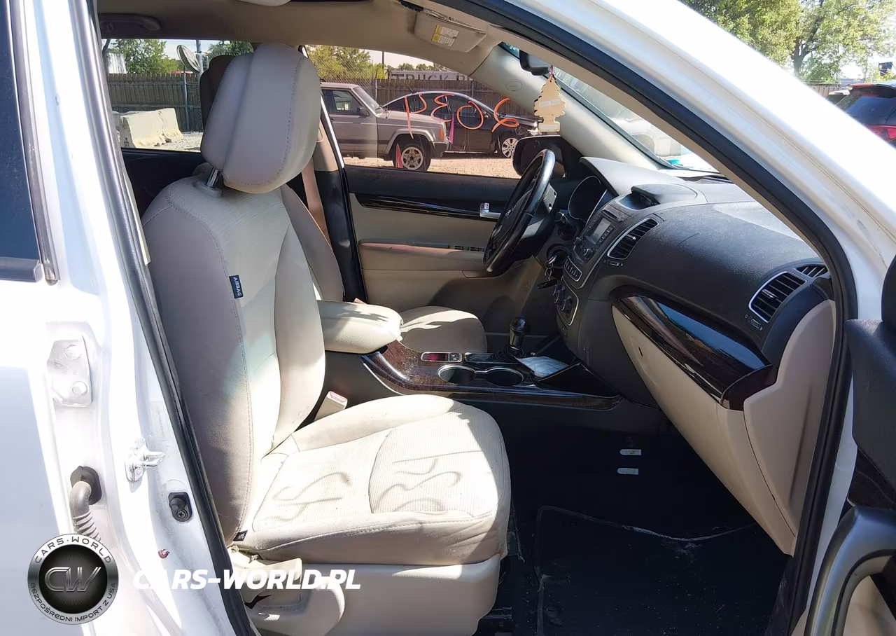 2015 Kia Sorento Lx VIN:5XYKTCA63FG564071 - 5