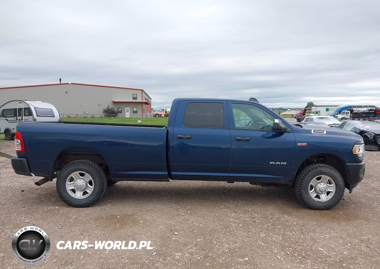 2021 Ram 3500 Tradesman 4X4 8' Box VIN:3C63R3GJ6MG665674 - 13