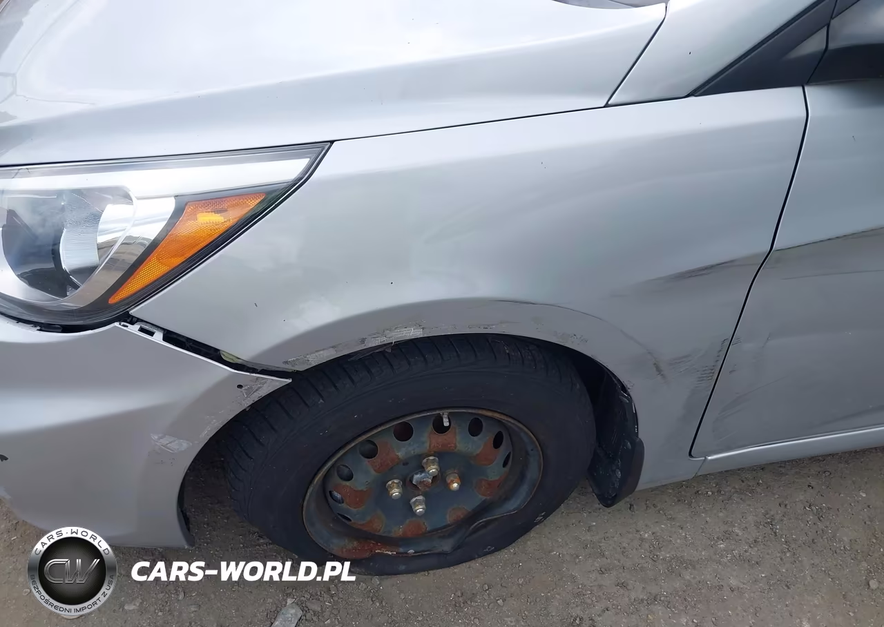 2015 Hyundai Accent Gls VIN:KMHCT4AE5FU923125 - 12