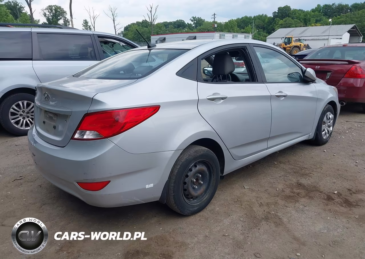 2015 Hyundai Accent Gls VIN:KMHCT4AE5FU923125 - 4