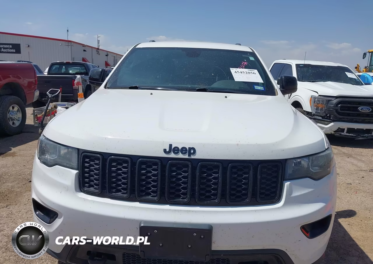 2018 Jeep Grand Cherokee Upland 4X4 VIN:1C4RJFAGXJC370326 - 6