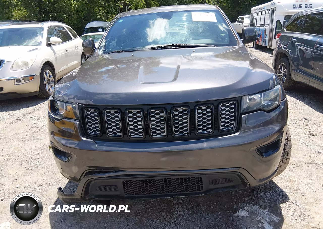 2017 Jeep Grand Cherokee Altitude VIN:1C4RJEAG6HC956350 - 12
