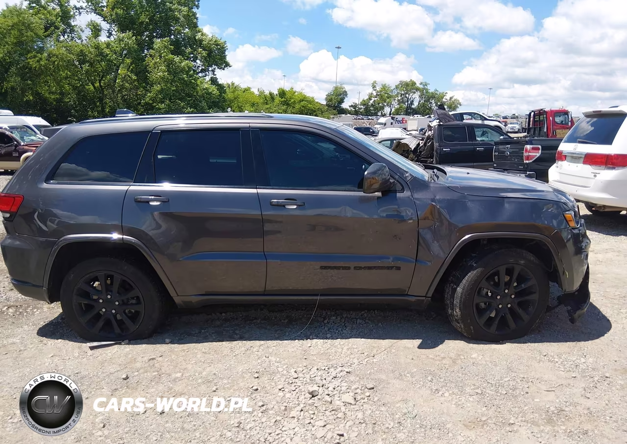 2017 Jeep Grand Cherokee Altitude VIN:1C4RJEAG6HC956350 - 13