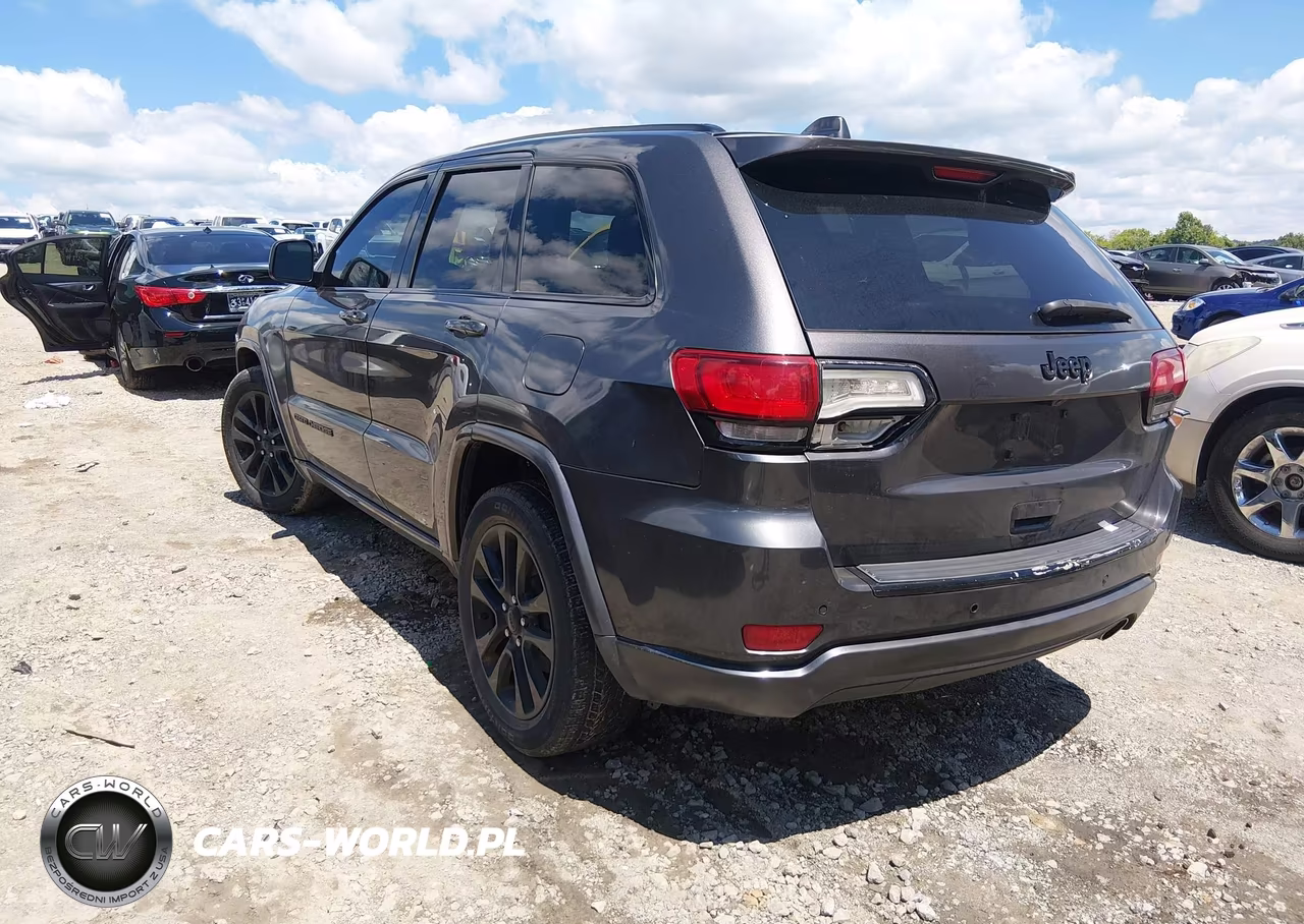 2017 Jeep Grand Cherokee Altitude VIN:1C4RJEAG6HC956350 - 3