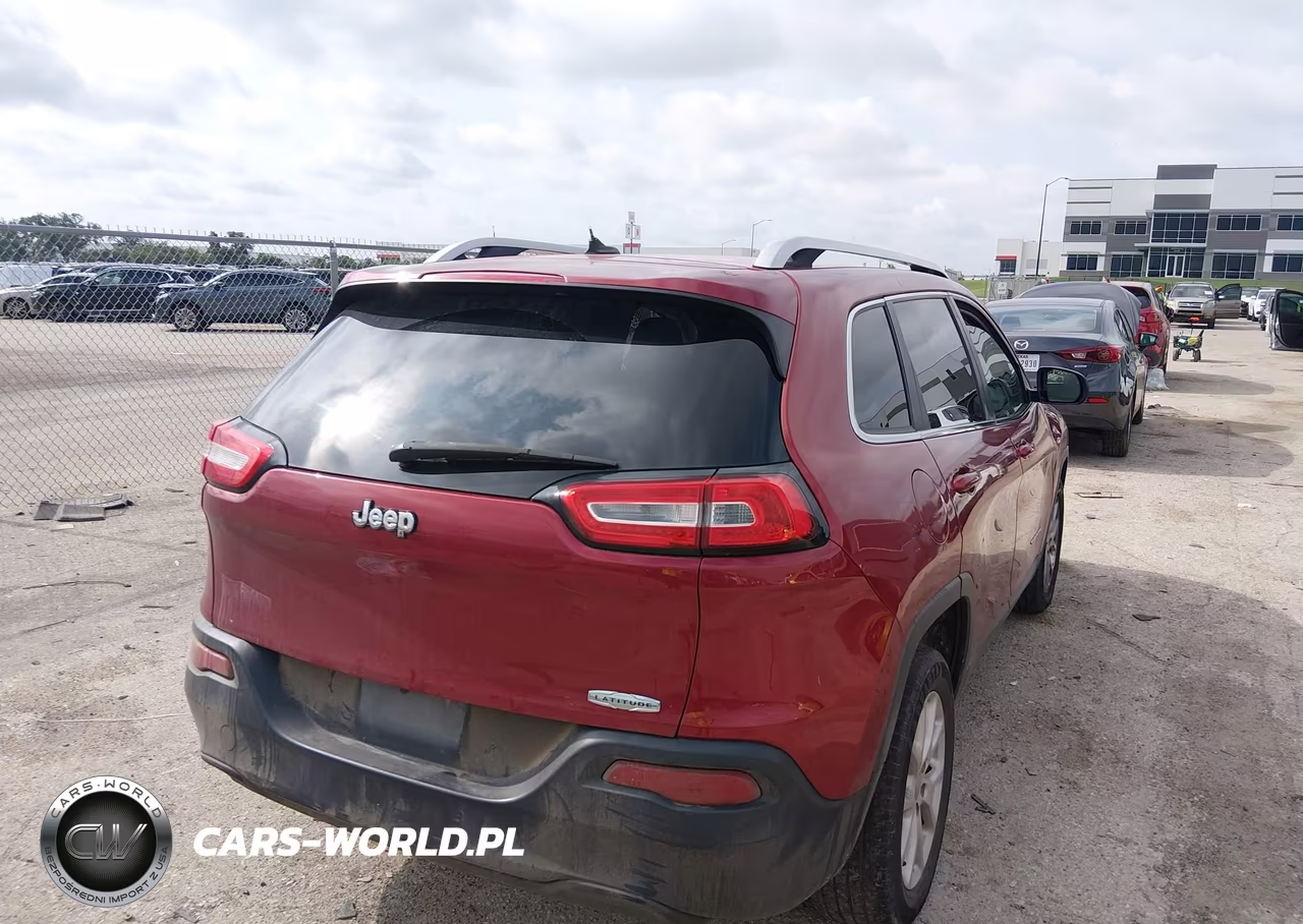 2014 Jeep Cherokee Latitude VIN:1C4PJLCB2EW246532 - 4