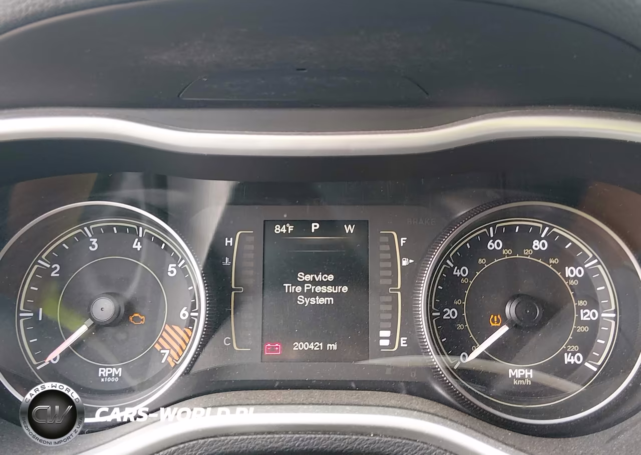 2014 Jeep Cherokee Latitude VIN:1C4PJLCB2EW246532 - 7