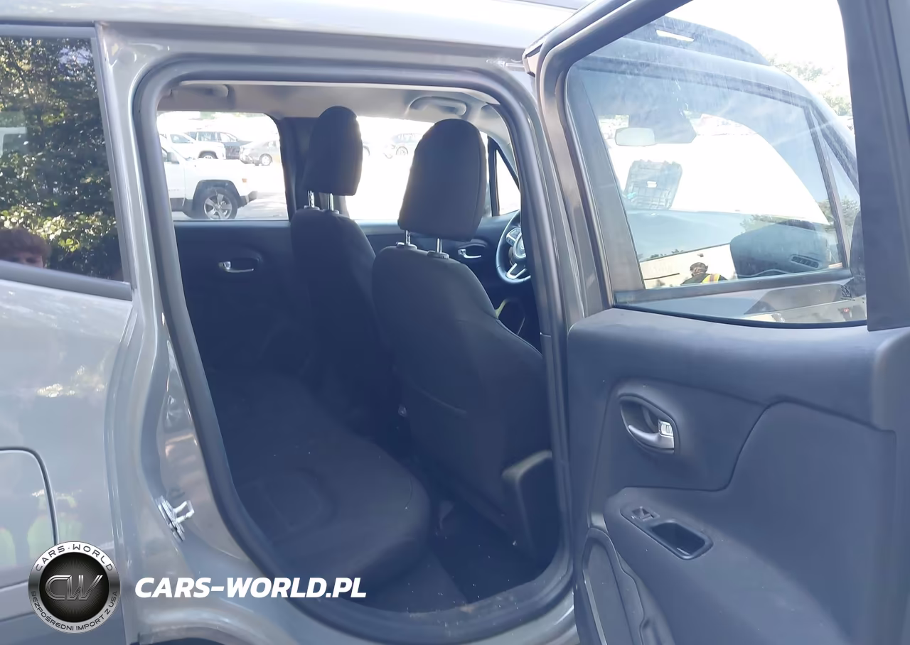 2019 Jeep Renegade Latitude 4X4 VIN:ZACNJBBB3KPK56284 - 8